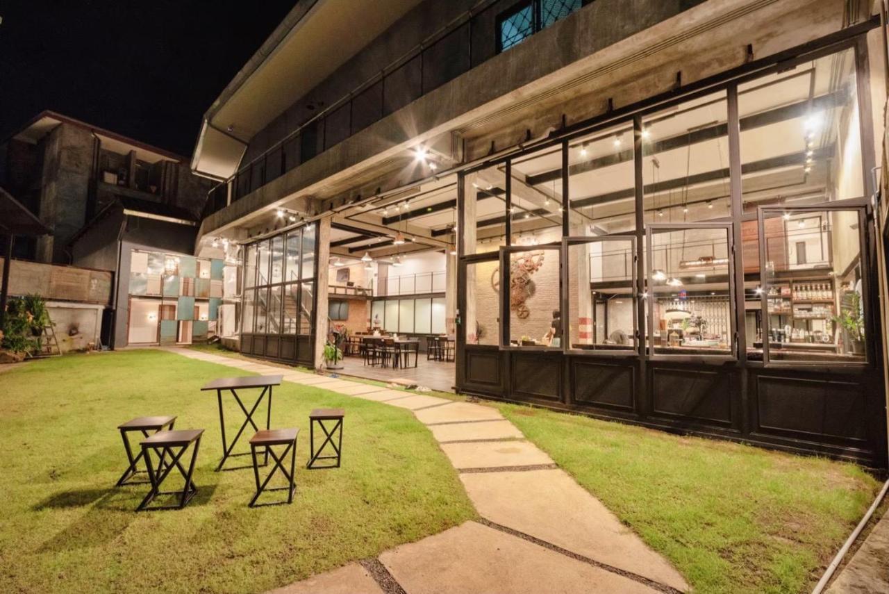 The Entaneer Poshtel Hostel Chiang Mai Exterior photo